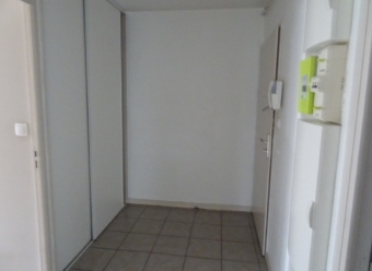 Appartement T3  avec balcon à Avallon - en centre ville